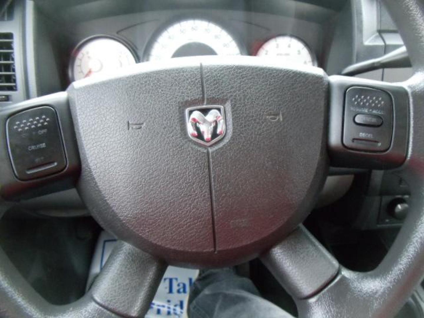 2010 White /Grey Dodge Dakota Bighorn (1D7RW3GP2AS) with an 4.7L V8 SOHC 16V FFV engine, 5-Speed Automatic transmission, located at 5465 Highway 2 W., Columbia Falls, MT, 59912, (406) 892-4407, 48.352188, -114.240929 - 4.7L V8 Cruise AC CD Tilt wheel Towing Power windows door locks and mirrors Brand new tires. - Photo#19