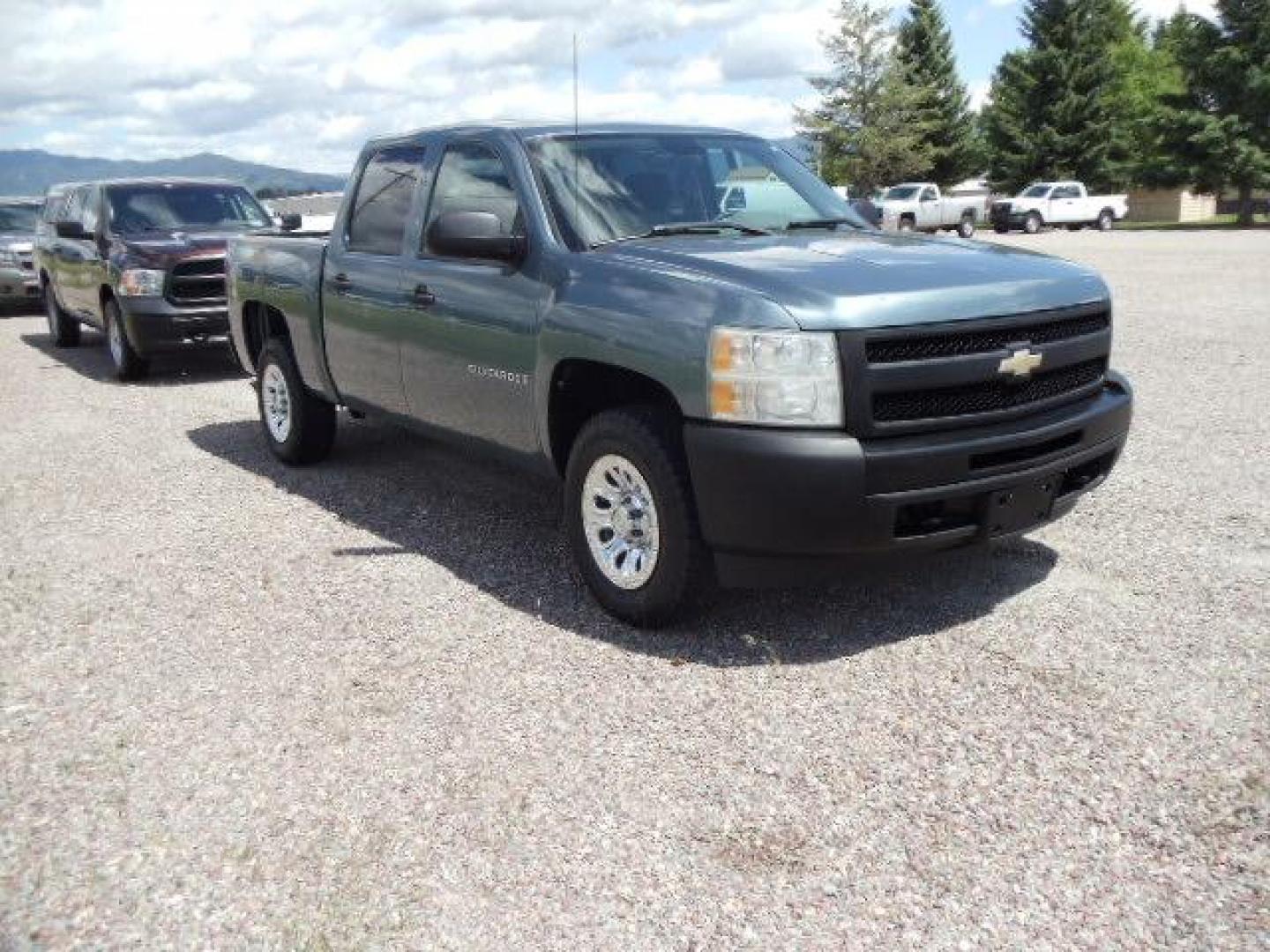 2009 Blue /Gray Chevrolet Silverado 1500 LS Crew Cab 4WD (3GCEK13C59G) with an 4.8L V8 OHV 16V engine, 4-Speed Automatic transmission, located at 5465 Highway 2 W., Columbia Falls, MT, 59912, (406) 892-4407, 48.352188, -114.240929 - Keyless entry Cruise control AC CD Power windows door locks and mirrors Towing 6 Passenger - Photo#0