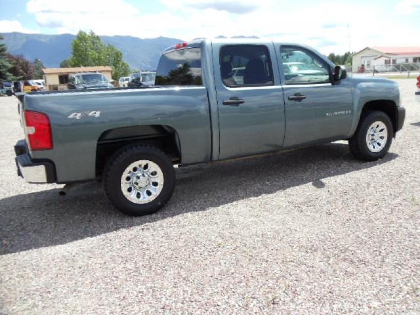 2009 Blue /Gray Chevrolet Silverado 1500 LS Crew Cab 4WD (3GCEK13C59G) with an 4.8L V8 OHV 16V engine, 4-Speed Automatic transmission, located at 5465 Highway 2 W., Columbia Falls, MT, 59912, (406) 892-4407, 48.352188, -114.240929 - Keyless entry Cruise control AC CD Power windows door locks and mirrors Towing 6 Passenger - Photo#9