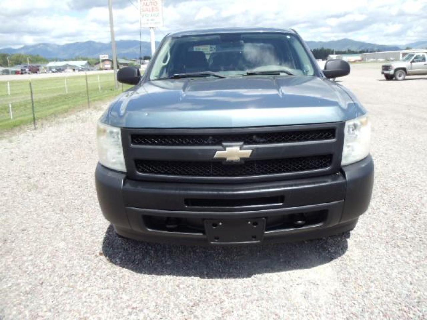 2009 Blue /Gray Chevrolet Silverado 1500 LS Crew Cab 4WD (3GCEK13C59G) with an 4.8L V8 OHV 16V engine, 4-Speed Automatic transmission, located at 5465 Highway 2 W., Columbia Falls, MT, 59912, (406) 892-4407, 48.352188, -114.240929 - Keyless entry Cruise control AC CD Power windows door locks and mirrors Towing 6 Passenger - Photo#1