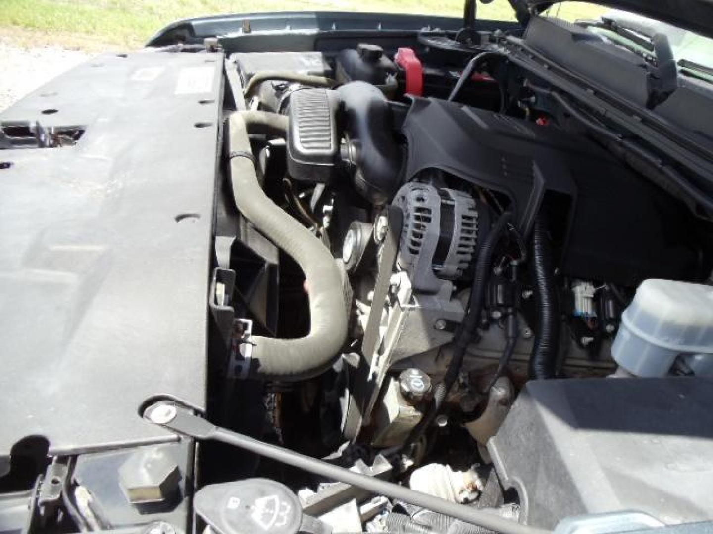 2009 Blue /Gray Chevrolet Silverado 1500 LS Crew Cab 4WD (3GCEK13C59G) with an 4.8L V8 OHV 16V engine, 4-Speed Automatic transmission, located at 5465 Highway 2 W., Columbia Falls, MT, 59912, (406) 892-4407, 48.352188, -114.240929 - Keyless entry Cruise control AC CD Power windows door locks and mirrors Towing 6 Passenger - Photo#21