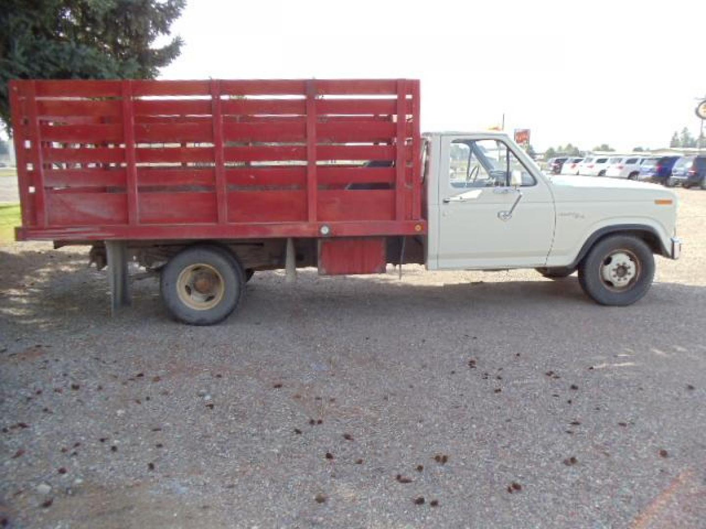 1980 White /Gray Ford F-350 Chassis Cab Custom (F3TZRGD2862) with an 400 V8 engine, 4 Speed Manual transmission, located at 5465 Highway 2 W., Columbia Falls, MT, 59912, (406) 892-4407, 48.352188, -114.240929 - 400 V8 4 Speed Manual Transmission We bought this truck locally. It was owned by 1 family its entire existance - Photo#9