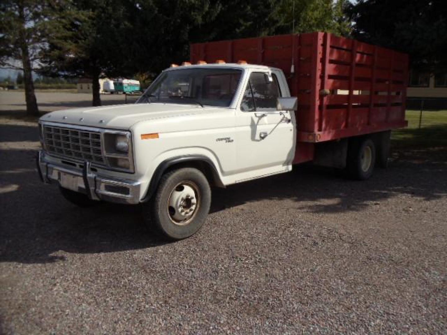 1980 White /Gray Ford F-350 Chassis Cab Custom (F3TZRGD2862) with an 400 V8 engine, 4 Speed Manual transmission, located at 5465 Highway 2 W., Columbia Falls, MT, 59912, (406) 892-4407, 48.352188, -114.240929 - 400 V8 4 Speed Manual Transmission We bought this truck locally. It was owned by 1 family its entire existance - Photo#2