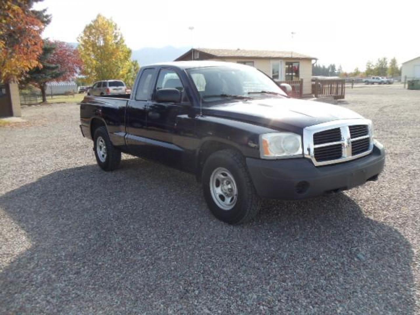 2007 Blue /Gray Dodge Dakota ST Club Cab 4WD (1D7HW22P27S) with an 4.7L V8 FFV engine, Automatic transmission, located at 5465 Highway 2 W., Columbia Falls, MT, 59912, (406) 892-4407, 48.352188, -114.240929 - Keyless entry Cruise control AC CD Tilt Wheel Power seat drivers only Power windows door locks and mirrors Near new tires - Photo#0