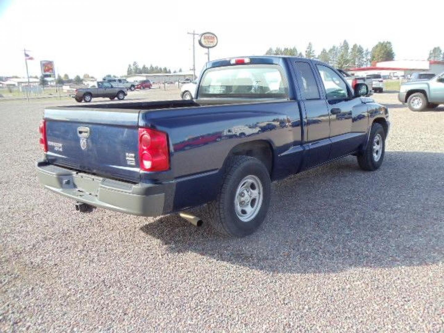 2007 Blue /Gray Dodge Dakota ST Club Cab 4WD (1D7HW22P27S) with an 4.7L V8 FFV engine, Automatic transmission, located at 5465 Highway 2 W., Columbia Falls, MT, 59912, (406) 892-4407, 48.352188, -114.240929 - Keyless entry Cruise control AC CD Tilt Wheel Power seat drivers only Power windows door locks and mirrors Near new tires - Photo#10