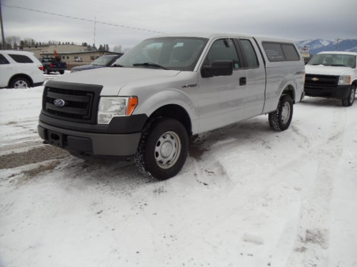 2013 Silver /Gray Ford F-150 XL (1FTEX1EM2DF) with an 3.7L V6 DOHC 24V engine, 6-Speed Automatic transmission, located at 5465 Highway 2 W., Columbia Falls, MT, 59912, (406) 892-4407, 48.352188, -114.240929 - Photo#2