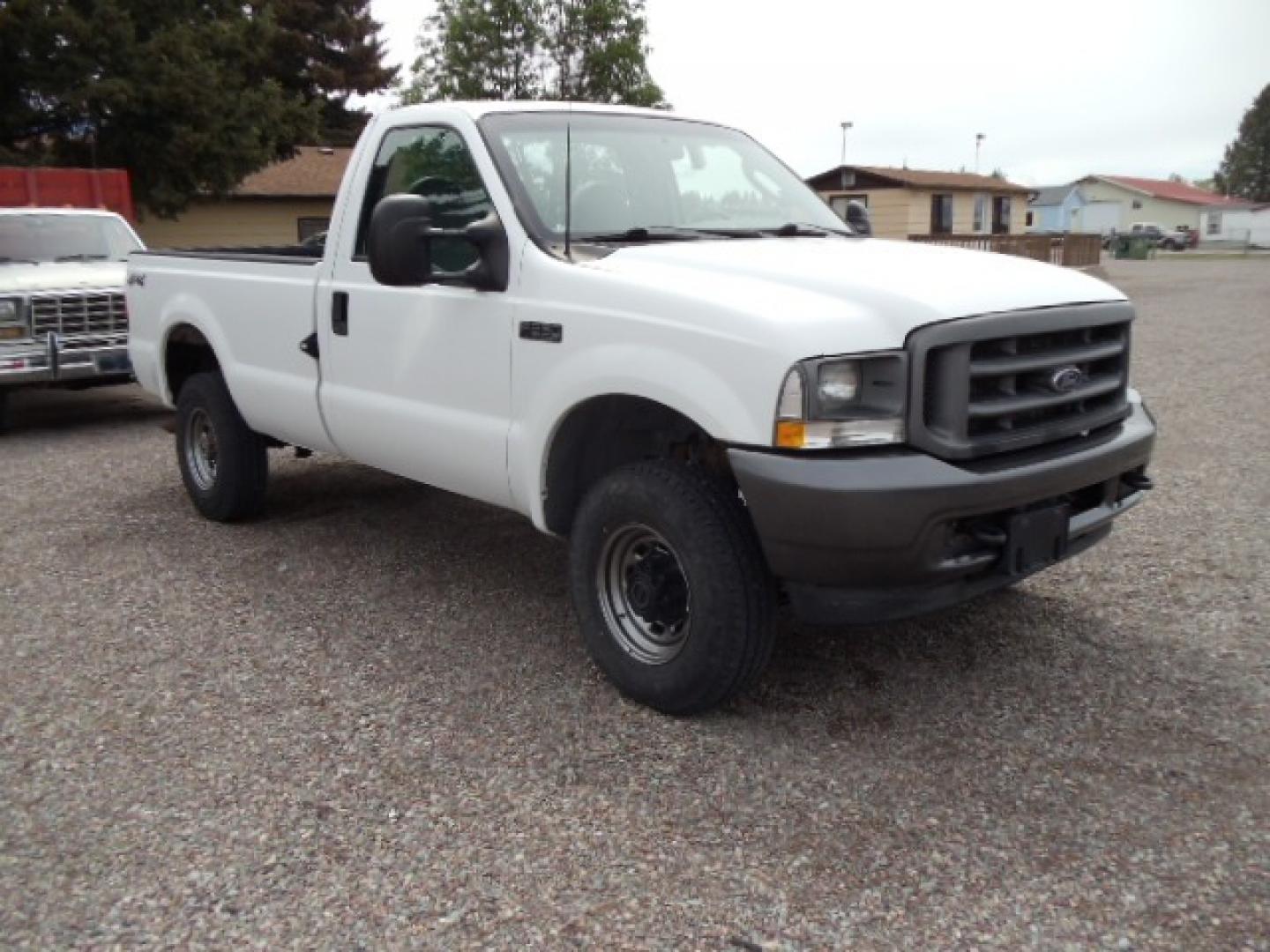 2003 White /Gray Ford F-250 SD XL (1FTNF21L93E) with an 5.4L V8 SOHC 16V engine, Automatic transmission, located at 5465 Highway 2 W., Columbia Falls, MT, 59912, (406) 892-4407, 48.352188, -114.240929 - Photo#0