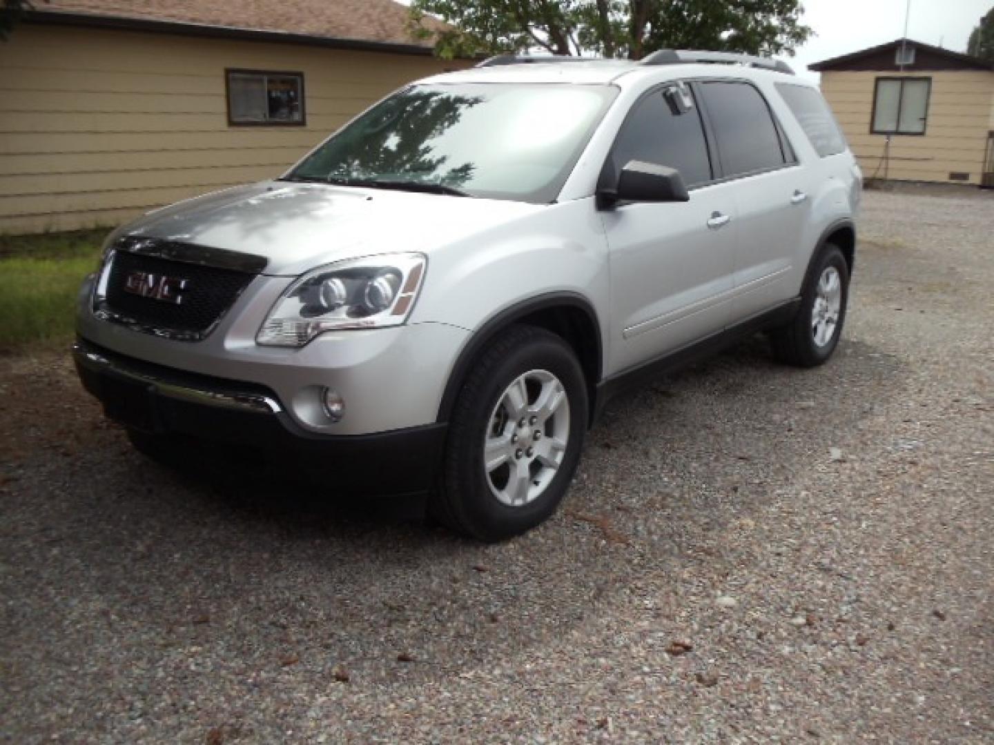 2010 Silver /Gray GMC Acadia SLE AWD (1GKLVLED0AJ) with an 3.6L V6 DOHC 24V engine, 6-Speed Automatic transmission, located at 5465 Highway 2 W., Columbia Falls, MT, 59912, (406) 892-4407, 48.352188, -114.240929 - Photo#2