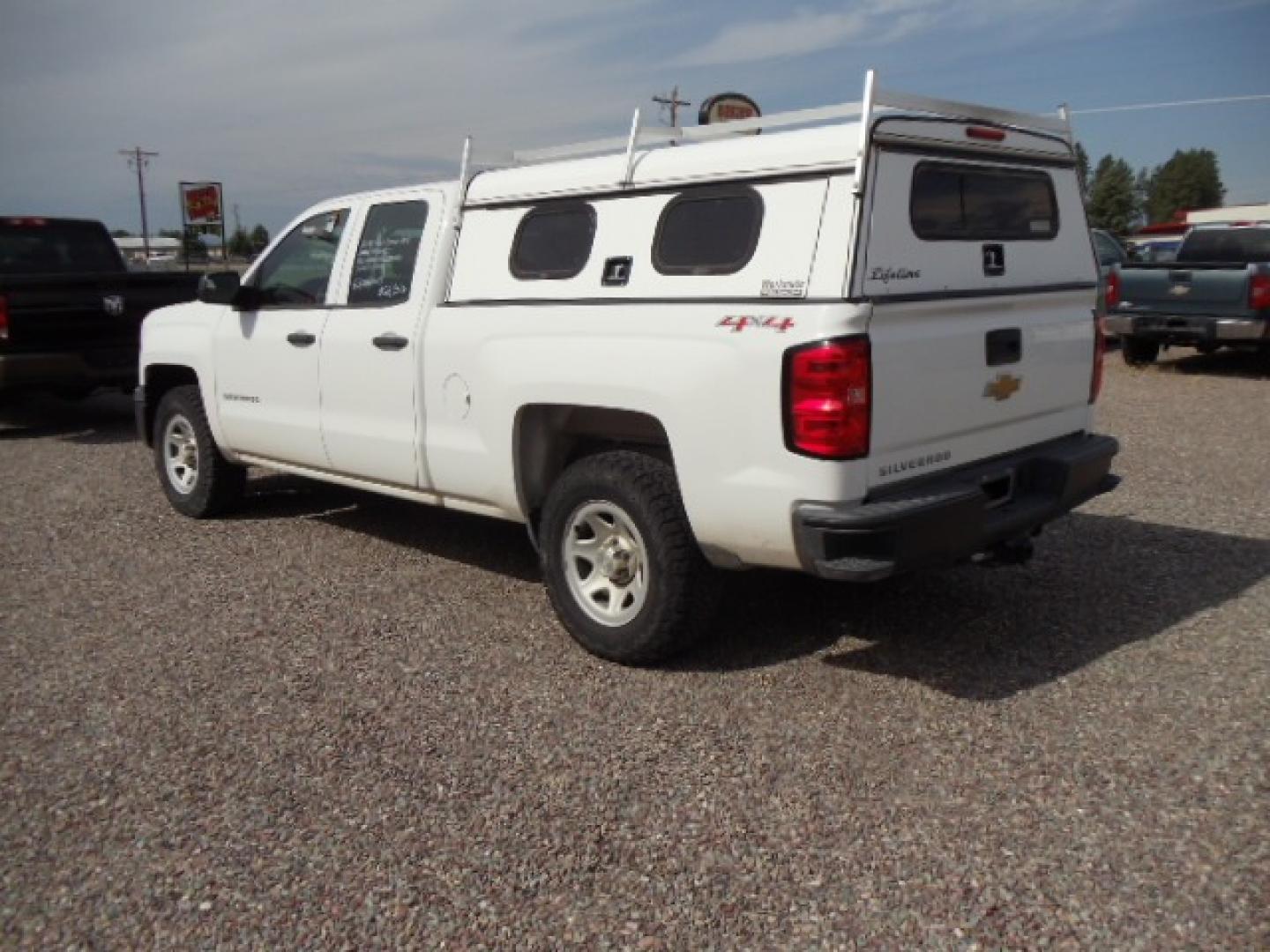 2014 White /Gray Chevrolet Silverado 1500 Work Truck 1WT Double Cab 4WD (1GCVKPEH2EZ) with an 4.3L V6 OHV 12V engine, 6-Speed Automatic transmission, located at 5465 Highway 2 W., Columbia Falls, MT, 59912, (406) 892-4407, 48.352188, -114.240929 - Photo#4