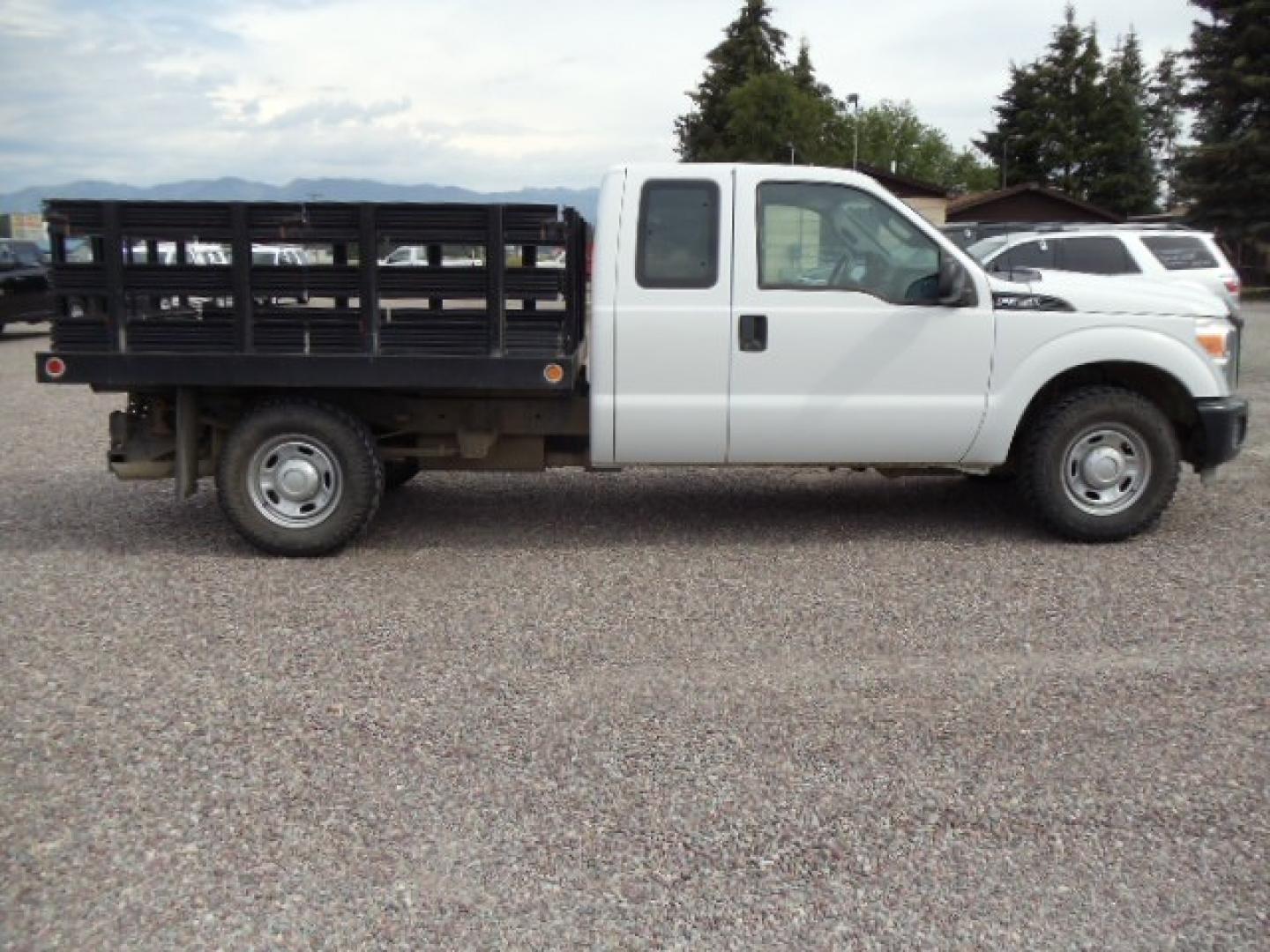 2011 White /Gray Ford F-350 SD XL (1FD8X3A60BE) with an 6.2L V8 OHV 16V engine, 6-Speed Automatic transmission, located at 5465 Highway 2 W., Columbia Falls, MT, 59912, (406) 892-4407, 48.352188, -114.240929 - Photo#9