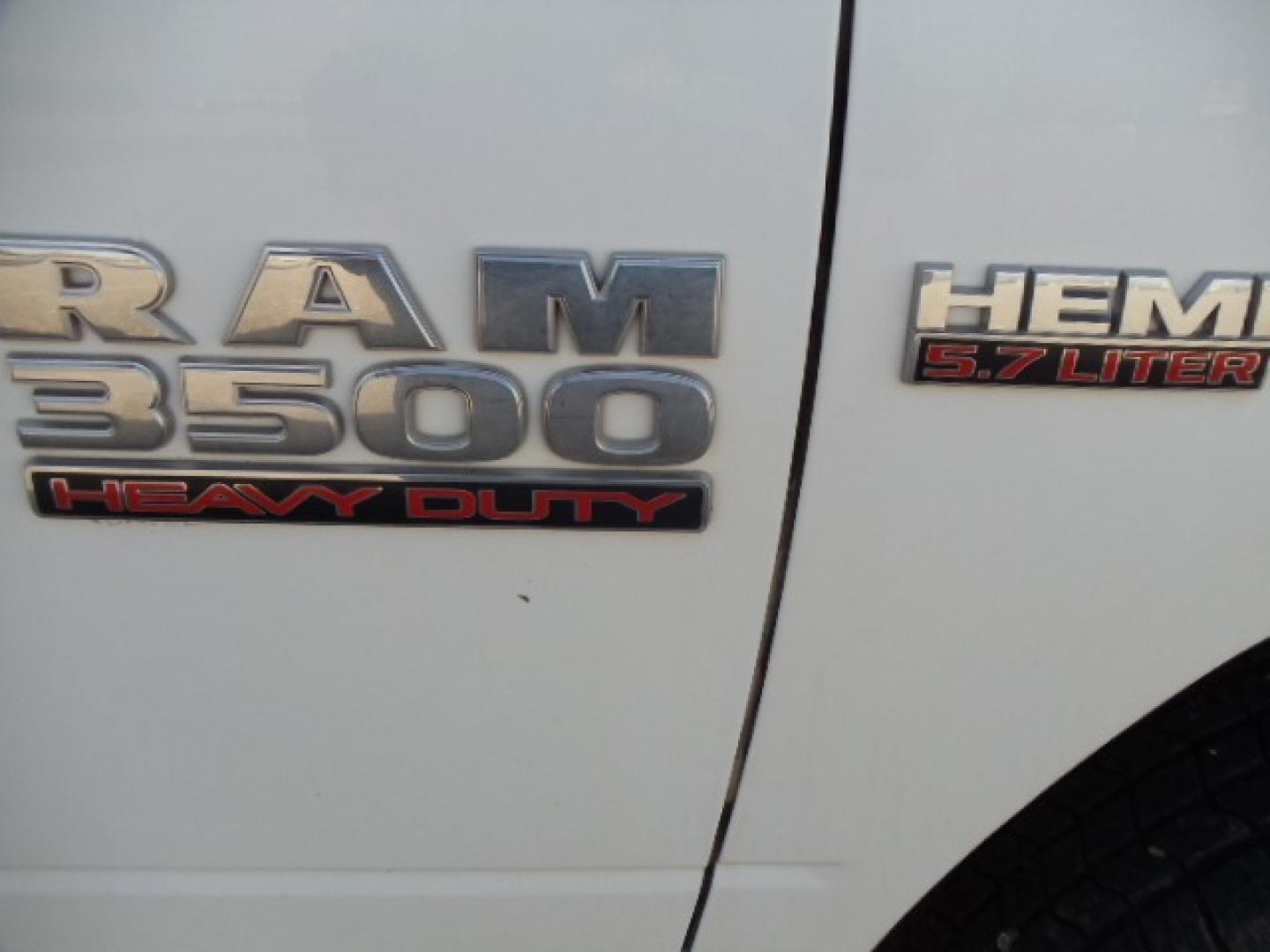 2014 White /Grey RAM 3500 Tradesman (3C63R3GT8EG) with an 5.7L V8 OHV 16V engine, 6-Speed Automatic transmission, located at 5465 Highway 2 W., Columbia Falls, MT, 59912, (406) 892-4407, 48.352188, -114.240929 - Photo#10