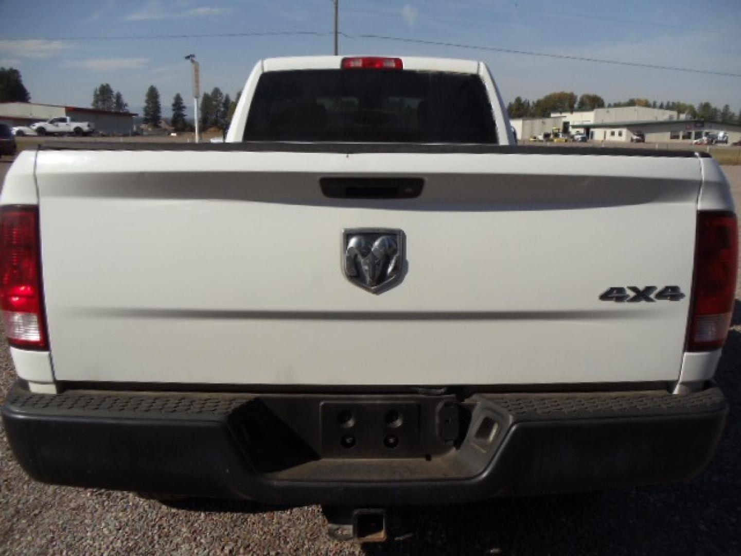 2014 White /Grey RAM 3500 Tradesman (3C63R3GT8EG) with an 5.7L V8 OHV 16V engine, 6-Speed Automatic transmission, located at 5465 Highway 2 W., Columbia Falls, MT, 59912, (406) 892-4407, 48.352188, -114.240929 - Photo#5