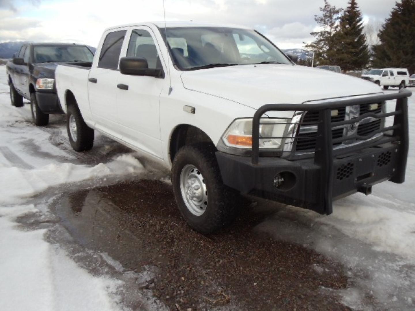 2010 White /Gray Dodge Ram 2500 ST (3D7TT2CT9AG) with an 5.7L V8 OHV 16V engine, Automatic transmission, located at 5465 Highway 2 W., Columbia Falls, MT, 59912, (406) 892-4407, 48.352188, -114.240929 - This truck was previously owned by the federal government so it has been well maintained and taken care of. The truck is very clean inside and out with great tires and low actual miles. This is the crew cab short box with the 5.7L HEMI gas motor. This vehicle has been mechanically inspected. The - Photo#0