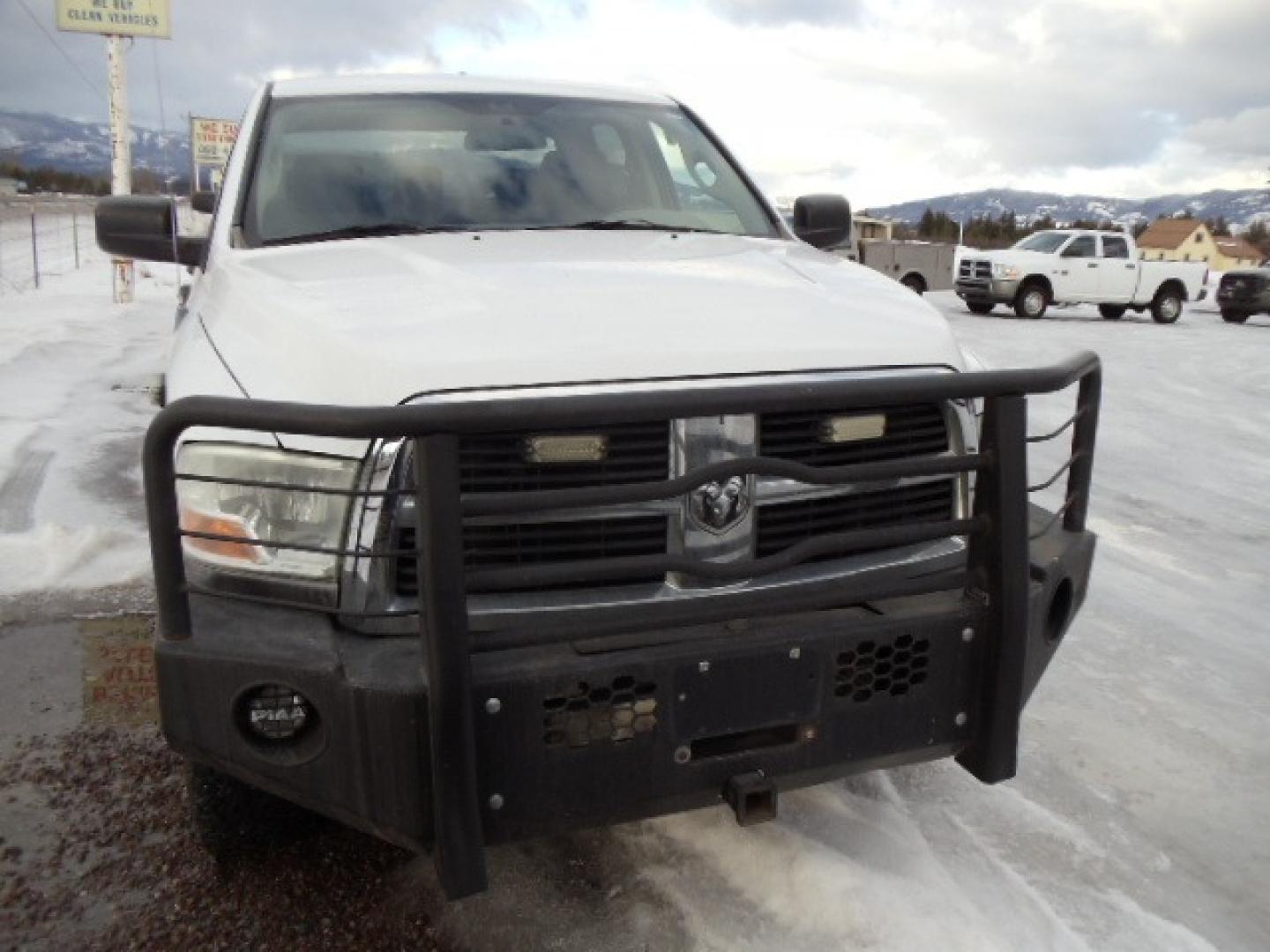 2010 White /Gray Dodge Ram 2500 ST (3D7TT2CT9AG) with an 5.7L V8 OHV 16V engine, Automatic transmission, located at 5465 Highway 2 W., Columbia Falls, MT, 59912, (406) 892-4407, 48.352188, -114.240929 - This truck was previously owned by the federal government so it has been well maintained and taken care of. The truck is very clean inside and out with great tires and low actual miles. This is the crew cab short box with the 5.7L HEMI gas motor. This vehicle has been mechanically inspected. The - Photo#1