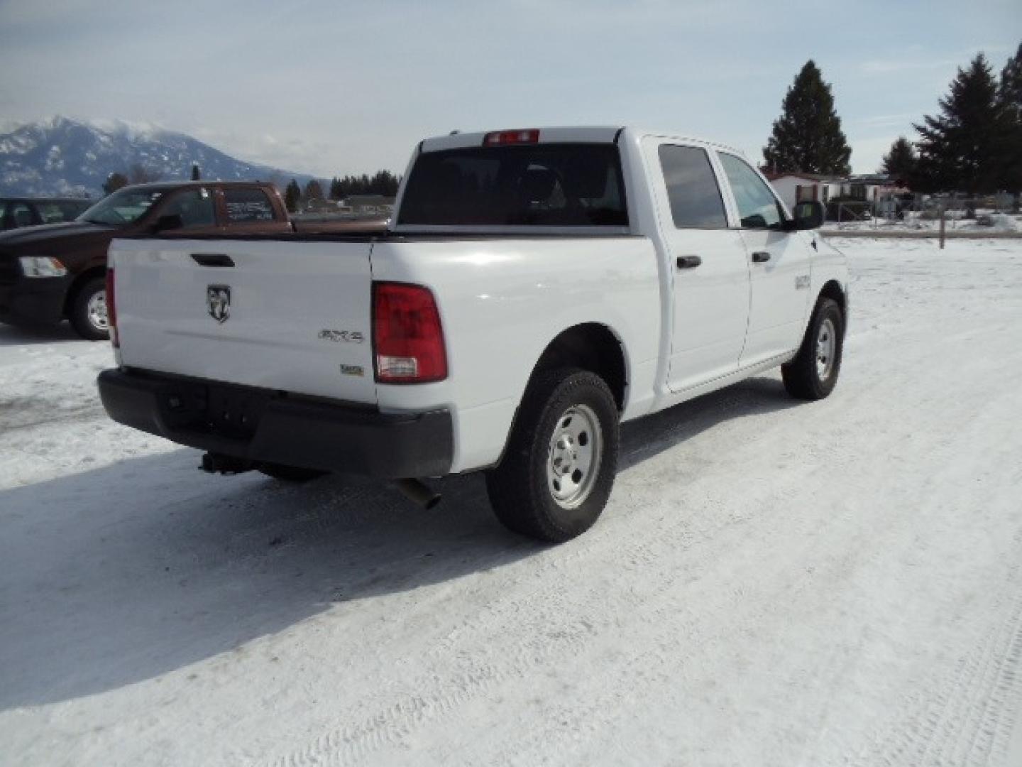 2017 White /Gray RAM 1500 Tradesman Crew Cab SWB 4WD (1C6RR7KG0HS) with an 3.6L V6 DOHC 24V FFV engine, 8A transmission, located at 5465 Highway 2 W., Columbia Falls, MT, 59912, (406) 892-4407, 48.352188, -114.240929 - This truck was previously owned by the federal government so it has been well maintained and taken care of. The truck is very clean inside and out with good tires and low miles. - Photo#8