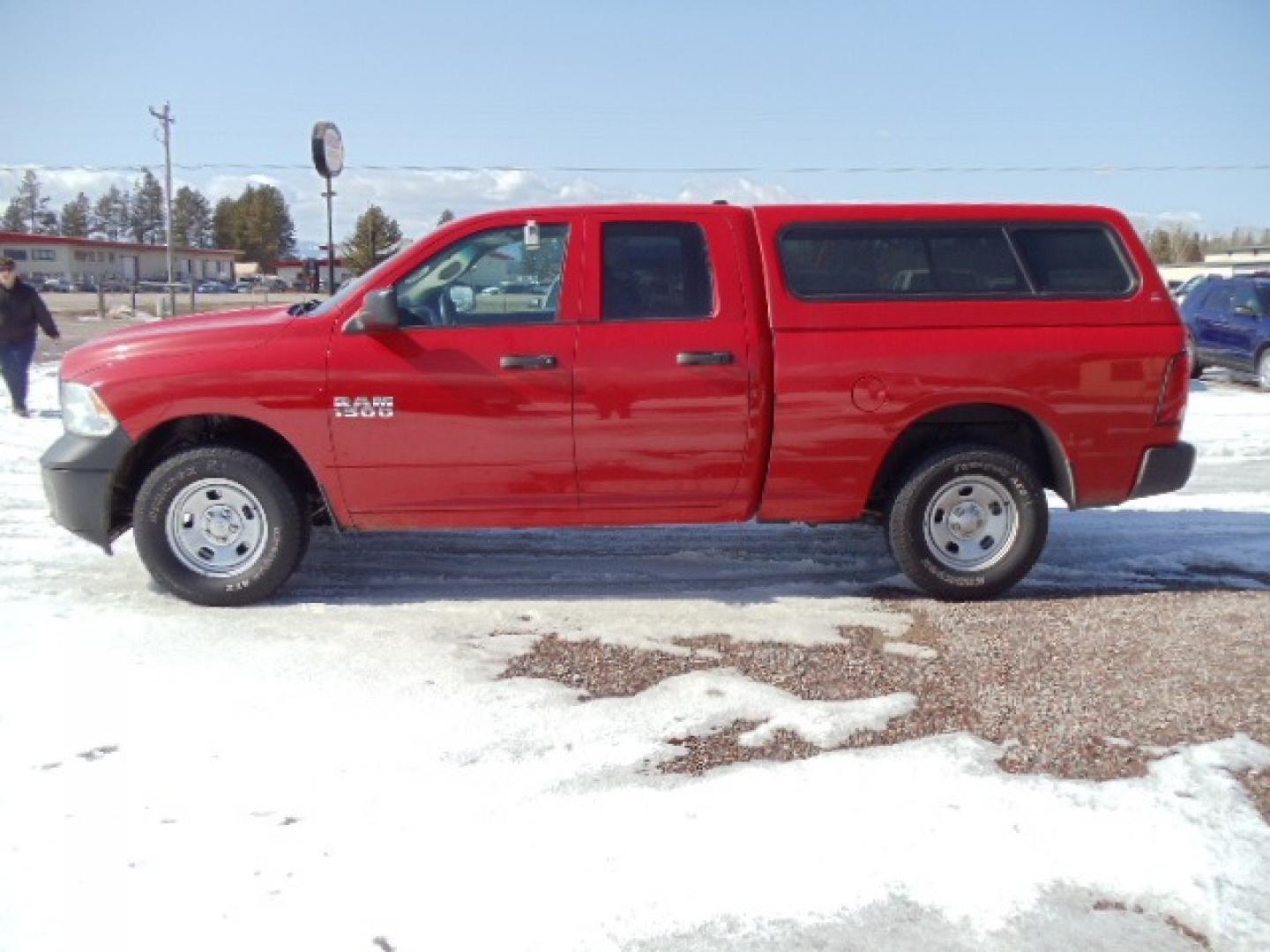 2016 /Gray RAM 1500 Tradesman Quad Cab 4WD (1C6RR7FG0GS) with an 3.6L V6 DOHC 24V FFV engine, 6A transmission, located at 5465 Highway 2 W., Columbia Falls, MT, 59912, (406) 892-4407, 48.352188, -114.240929 - Photo#3