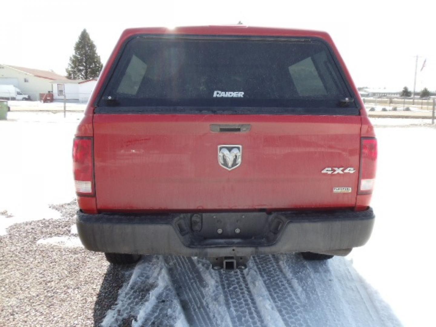 2016 /Gray RAM 1500 Tradesman Quad Cab 4WD (1C6RR7FG0GS) with an 3.6L V6 DOHC 24V FFV engine, 6A transmission, located at 5465 Highway 2 W., Columbia Falls, MT, 59912, (406) 892-4407, 48.352188, -114.240929 - Photo#5