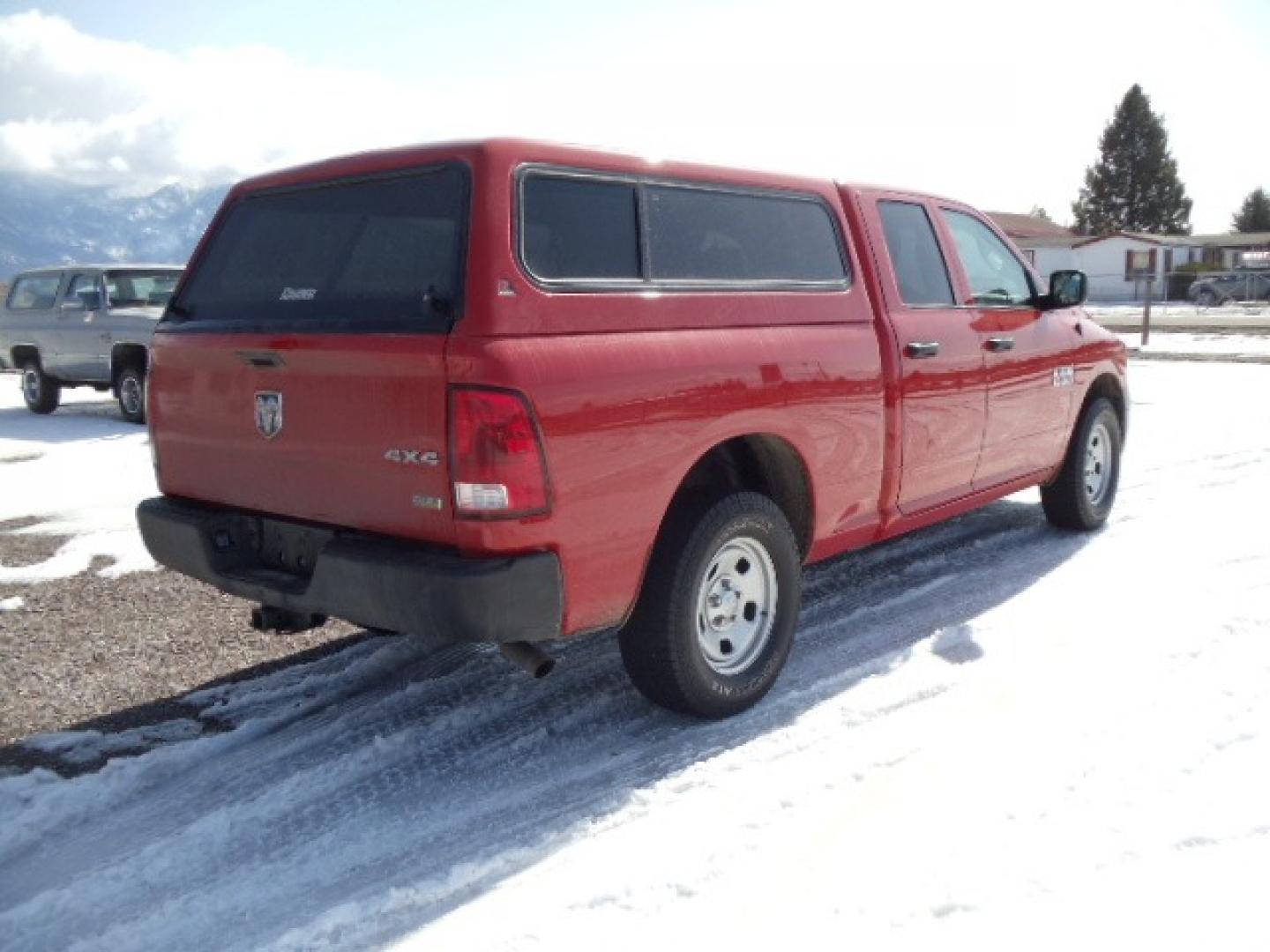 2016 /Gray RAM 1500 Tradesman Quad Cab 4WD (1C6RR7FG0GS) with an 3.6L V6 DOHC 24V FFV engine, 6A transmission, located at 5465 Highway 2 W., Columbia Falls, MT, 59912, (406) 892-4407, 48.352188, -114.240929 - Photo#8