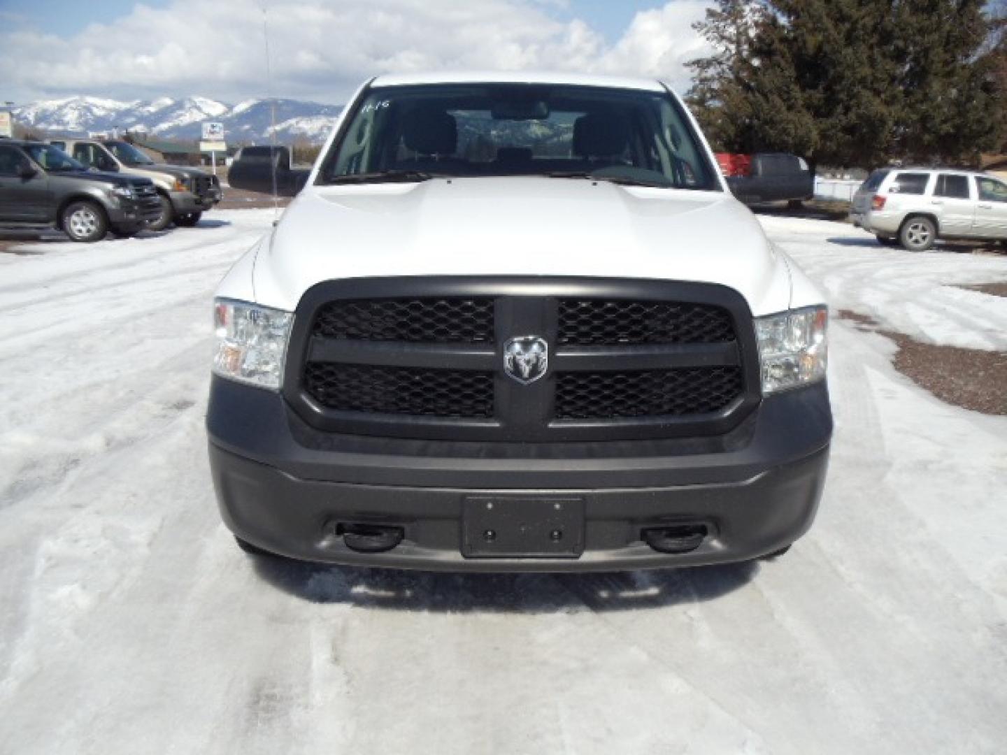 2016 White /Gray RAM 1500 Tradesman Quad Cab 4WD (1C6RR7FG7GS) with an 3.6L V6 DOHC 24V FFV engine, 6A transmission, located at 5465 Highway 2 W., Columbia Falls, MT, 59912, (406) 892-4407, 48.352188, -114.240929 - Photo#1