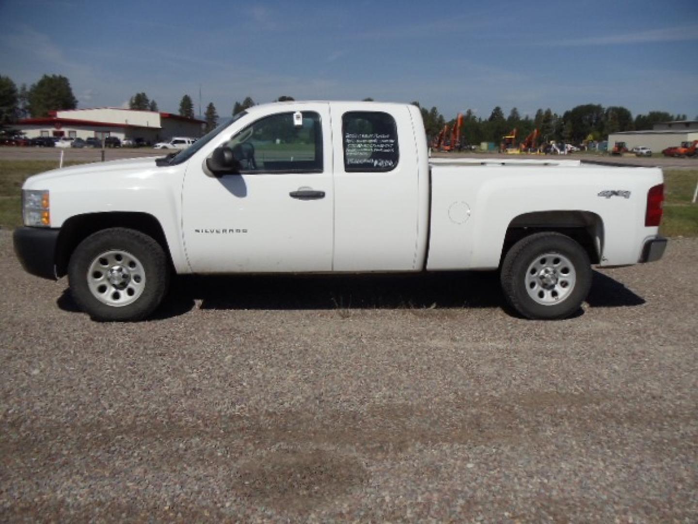 2012 White /Grey Chevrolet Silverado 1500 Work Truck Ext. Cab 4WD (1GCRKPE75CZ) with an 5.3L V8 OHV 16V FFV engine, 4-Speed Automatic transmission, located at 5465 Highway 2 W., Columbia Falls, MT, 59912, (406) 892-4407, 48.352188, -114.240929 - Photo#3