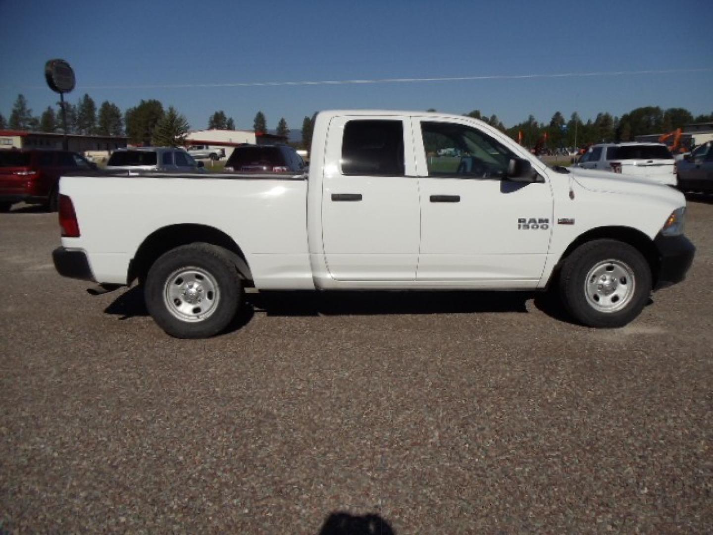 2016 White /Gray RAM 1500 Tradesman Quad Cab 4WD (1C6RR7FT1GS) with an 5.7L V8 OHV 16V HEMI engine, 6A transmission, located at 5465 Highway 2 W., Columbia Falls, MT, 59912, (406) 892-4407, 48.352188, -114.240929 - Photo#9