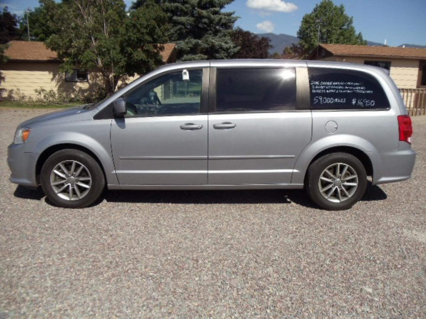 2016 Silver /Gray Dodge Grand Caravan SE (2C4RDGBGXGR) with an 3.6L V6 DOHC 24V engine, 6A transmission, located at 5465 Highway 2 W., Columbia Falls, MT, 59912, (406) 892-4407, 48.352188, -114.240929 - Photo#3