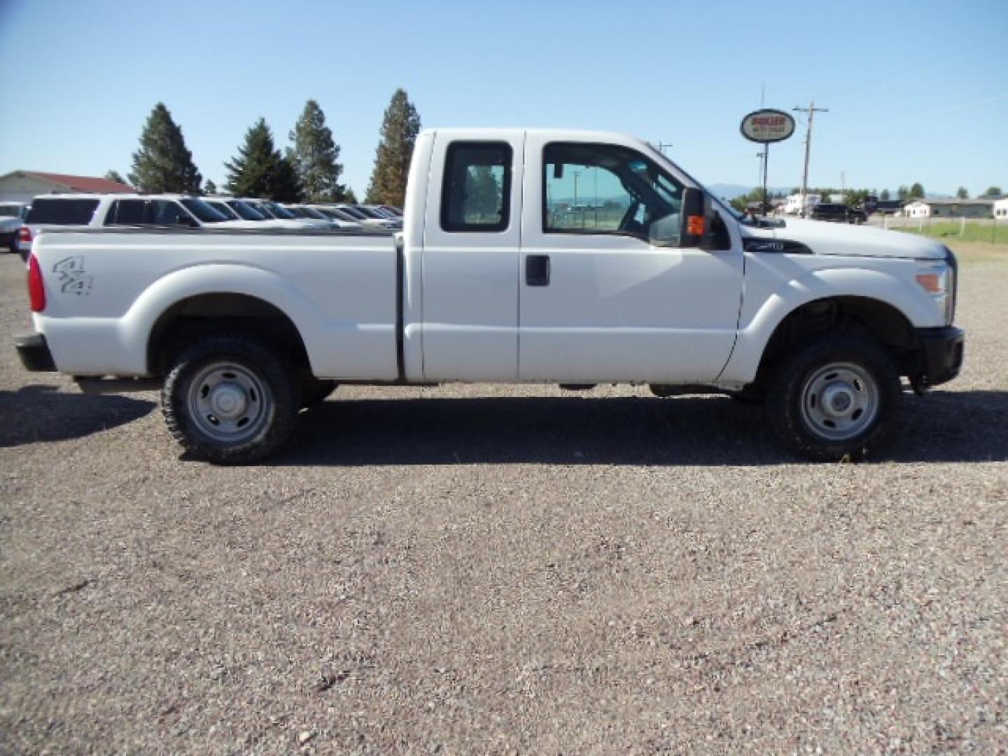 2014 White /Gray Ford F-250 SD XL (1FT7X2B63EE) with an 6.2L V8 OHV 16V engine, 6-Speed Automatic transmission, located at 5465 Highway 2 W., Columbia Falls, MT, 59912, (406) 892-4407, 48.352188, -114.240929 - Photo#9