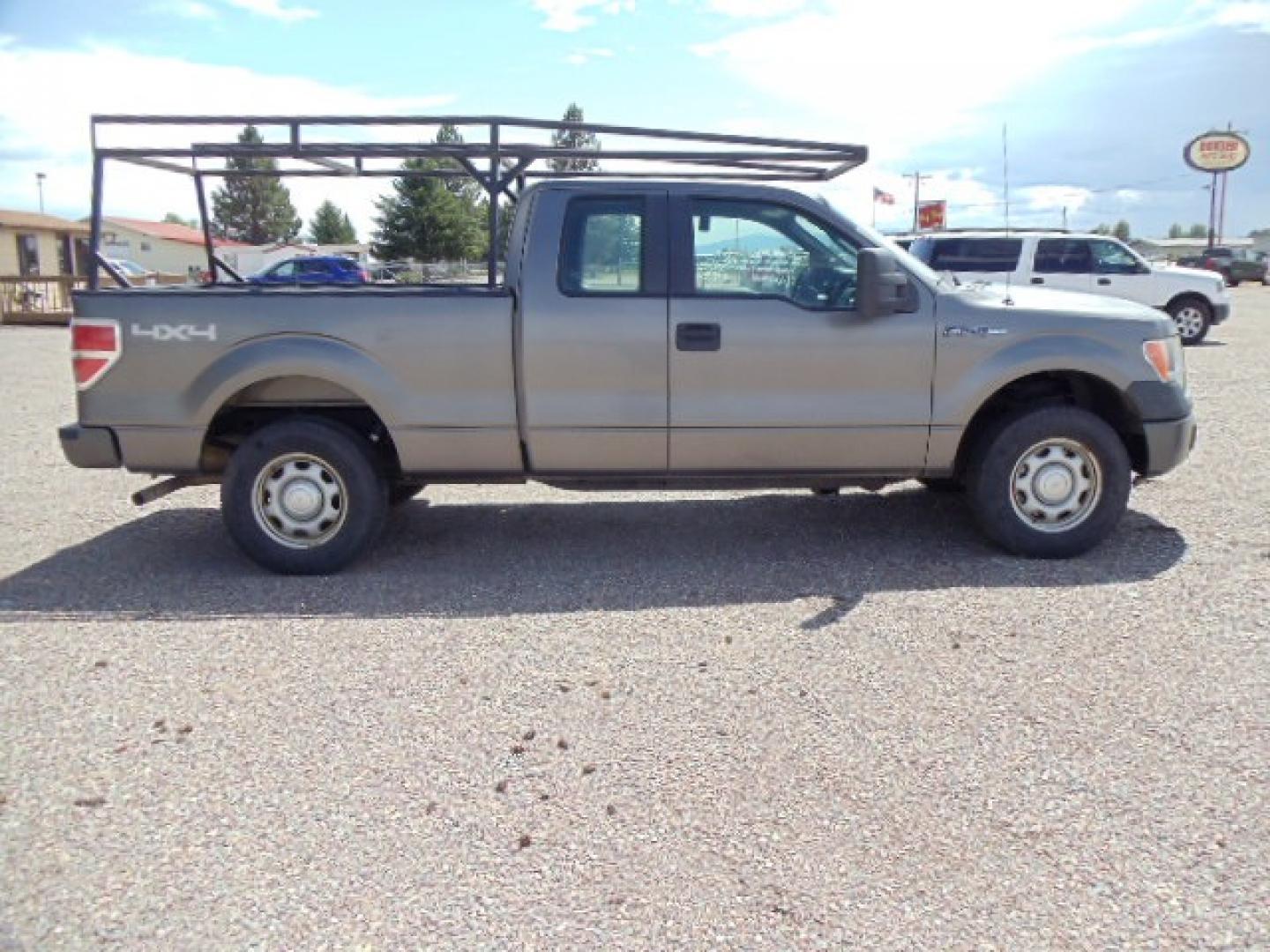 2014 Gray /Gray Ford F-150 XL (1FTEX1EM5EK) with an 3.7L V6 DOHC 24V engine, 6-Speed Automatic transmission, located at 5465 Highway 2 W., Columbia Falls, MT, 59912, (406) 892-4407, 48.352188, -114.240929 - Photo#9