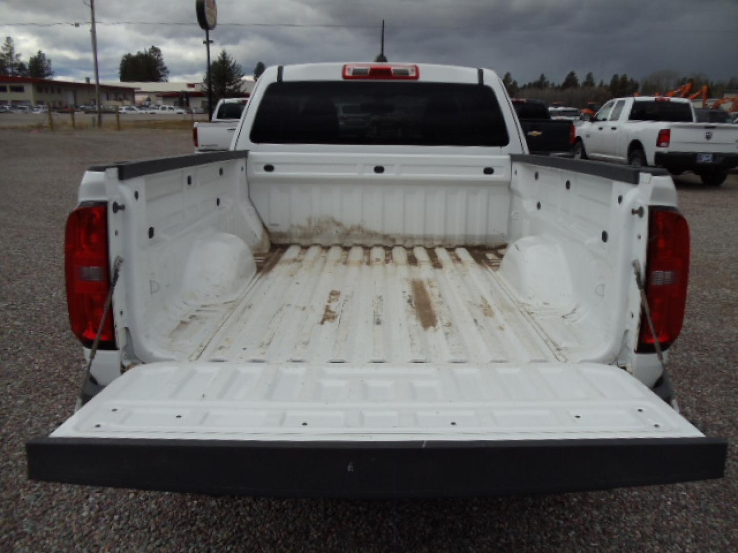 2016 White /Tan Chevrolet Colorado Work Truck Ext. Cab 4WD (1GCHTBEA6G1) with an 2.5L L4 DOHC 16V GAS engine, 6A transmission, located at 5465 Highway 2 W., Columbia Falls, MT, 59912, (406) 892-4407, 48.352188, -114.240929 - Photo#6