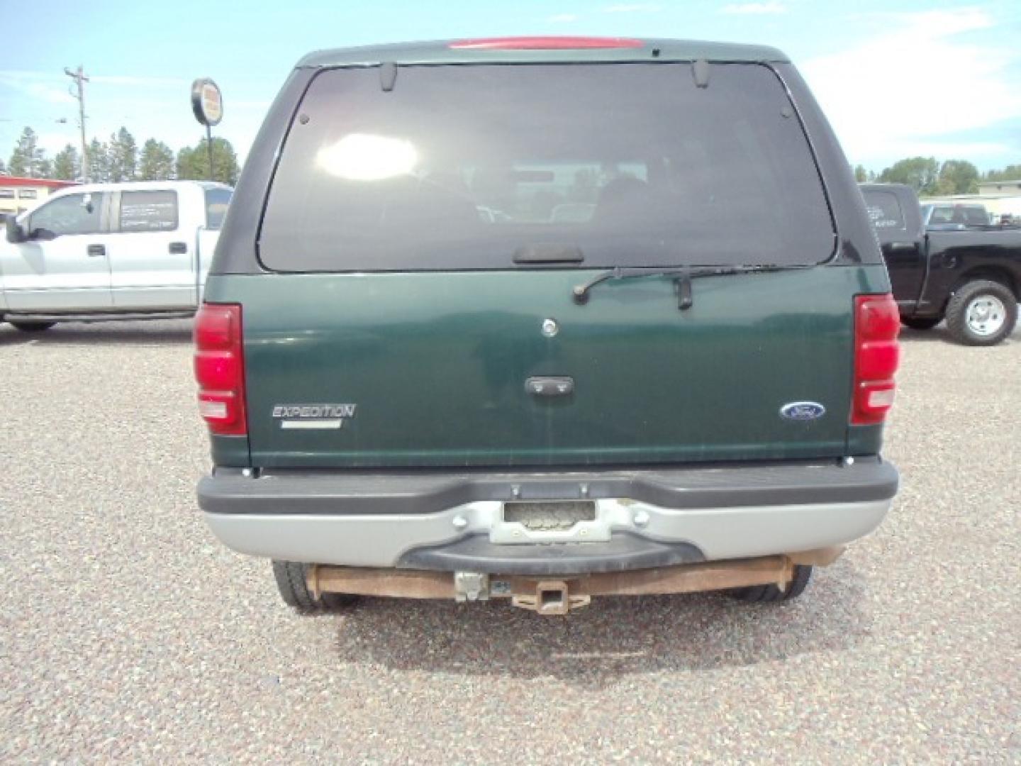 2001 Green /Silver Ford Expedition XL (1FMPU16L51L) with an 5.4LV8 engine, 4-speed electronically-controlled automatic transmission w/OD transmission, located at 5465 Highway 2 W., Columbia Falls, MT, 59912, (406) 892-4407, 48.352188, -114.240929 - 5.4LV8,Automatic,6 Passenger, Loaded, Power Seat Drivers - Photo#5